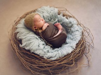 Une Séance Photo à Châteauneuf-les-Martigues d’un bébé nouveau-né sublime!